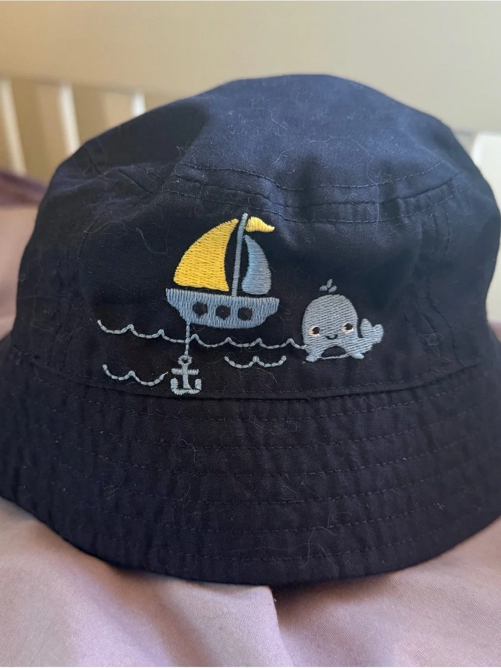 Gymboree Embroidered Bucket Hat in Navy Blue